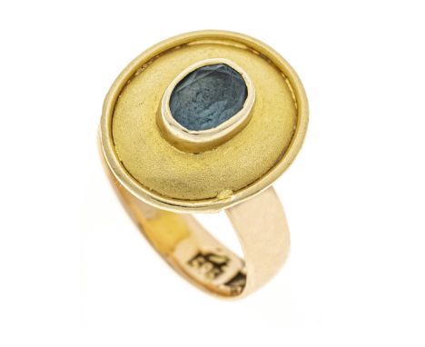 Blautopas-Ring GG 585/000 mattiert, mit einem oval fac. Blautopas 6,5 x 4,7 mm, RG 50, kleine Unebenheit am Ringkopf, B&amp;L