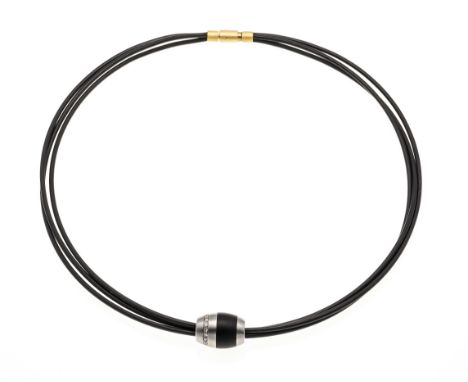 3-strängiger Design-Halsreif Fa. Bunz mit Patentschließe GG 750/000 mattiert, Stränge aus schwarzem Kautschuk, L. 38 cm, Bunz