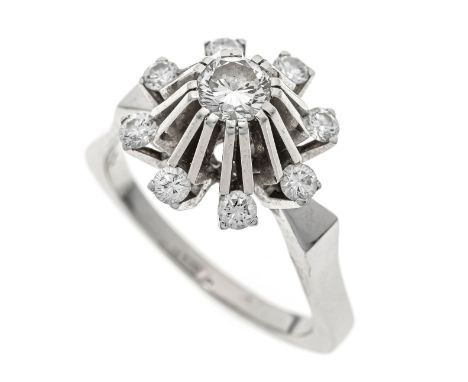 Brillant-Ring WG 750/000 mit einem Brillanten 0,64 ct und 8 Brillanten, zus. 0,68 ct Weiß bis l.get.Weiß+(H-I)/VVS-VS, RG 59,