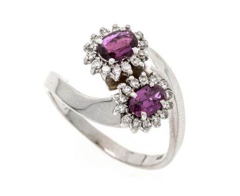 Toi et Moi Rubin-Brillant-Ring WG 750/000 mit 2 oval fac. Rubin 5 mm in guter Farbe und 28 Diamanten, zus. 0,14 ct l.get.W/SI