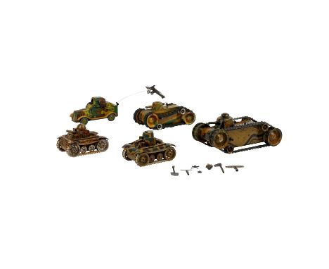 ARNOLD/GAMA 5-tlg Konvolut Panzer, ARNOLD: Panzerspähwagen 587, mimikry lithografiert, mittels Draht angehängtes Flugzeug, ge