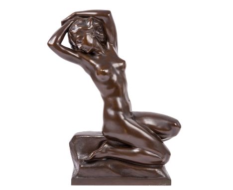 GOEBEL, AUGUST WILHELM (1883-1971), "Gudrun", Bronze, brüniert, vollplastische, hohl gegossene Figur eines auf Felsen sitzend