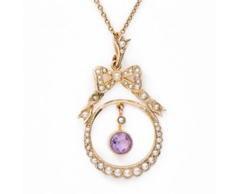 Kl. Jugendstil-Anhänger m. Amethystu. Perlen, England um 1900. 9 kt GG, mittig besetzt m. 1 rd. facettierten Amethyst umgeben