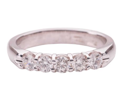 A diamond five-stone ring in 18ct white gold, set with five brilliant-cut diamonds of 3.0 mm, with an estimated total weight 