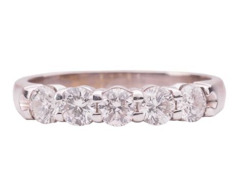 A diamond five-stone ring in 18ct white gold, set with five brilliant-cut diamonds of 3.4 mm, with an estimated total weight 