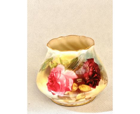 Royal Worcester 958 small vase, height 6cm