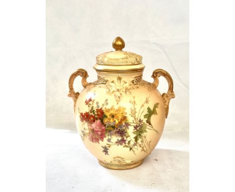 Royal Worcester blush ivory twin handled lidded vase, early 20th century, height 22cm