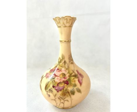 Royal Worcester 702 blush ivory vase Height 15 cm