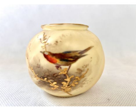 Royal Worcester 161 small vase, hand painted depicting a bird, height 7cm