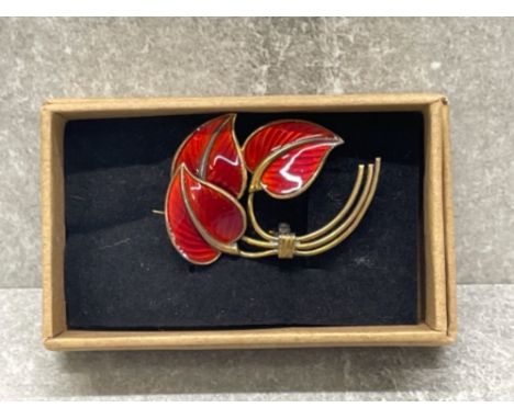 VINTAGE DESIGNER STERLING SILVER AND GUILLOCHE ENAMEL LEAF BROOCH BERNARD MELDAHL 1940S MORE UNUSUAL RED COLOUR EXCELLENT CON