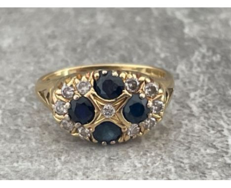 18CT GOLD CLUSTER RING SET WITH 4 SAPPHIRES AND 11 DIAMONDS 4G SIZE N