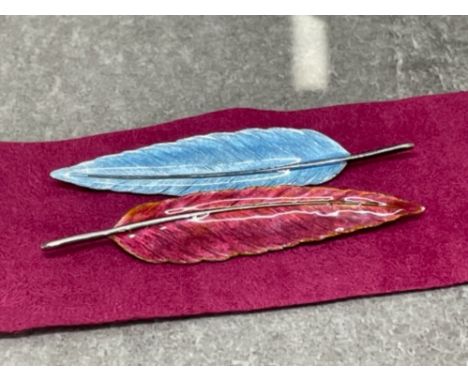 2 VINTAGE SCANDINAVIAN STERLING SILVER ENAMEL FEATHER BROOCHES BABY BLUE AND PINK 75MM GOOD CONDITION