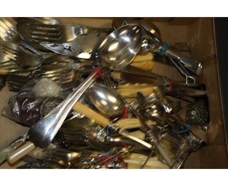 A box of loose silver plated and steel flatware, various dates and markers 