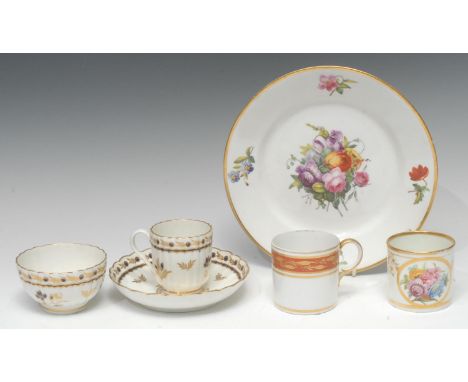 A Derby circular plate, well painted with a bouquet of peonies, tulips and other flowers, the border with four flower sprigs,