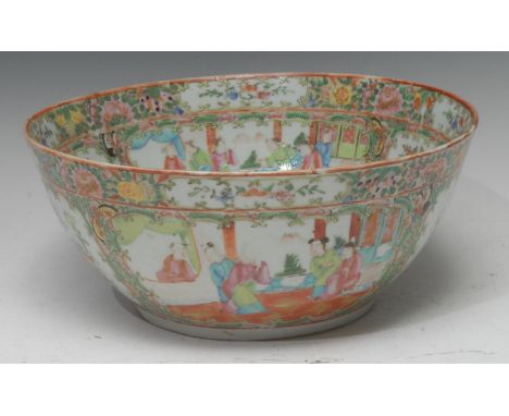 A Chinese famille verte circular bowl, typically painted in polychrome enamels with traditional Court and domestic figures in