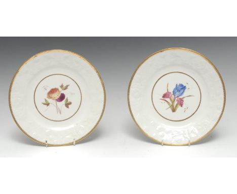 A pair of Chamberlain Worcester specimen plates, relief moulded border, gilt line rim, 21cm diam, script mark, c.1820