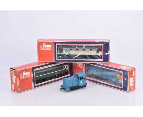 Three Lima 0 Gauge BR Class 33 Diesel Locomotives, 6576 green  D6506, two tone grey 33050 'Isle of Grain' and 6577 blue D6524
