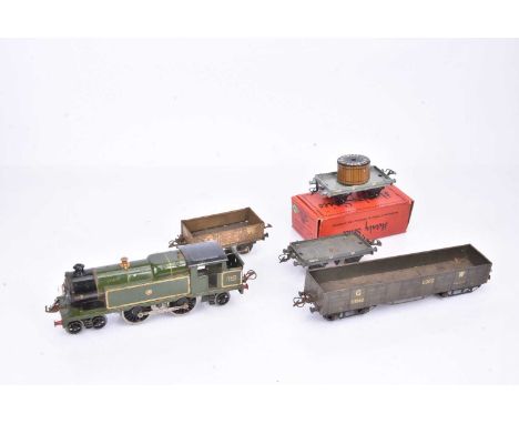 Hornby 0 Gauge 20v electric  No 2 GWR green 2221 Special Tank Locomotive and wagons, Locomotive with bulb, F, lacks three cab