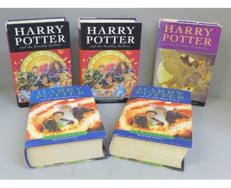 Books; four Harry Potter first editions and one other - Prisoner of Azkaban 