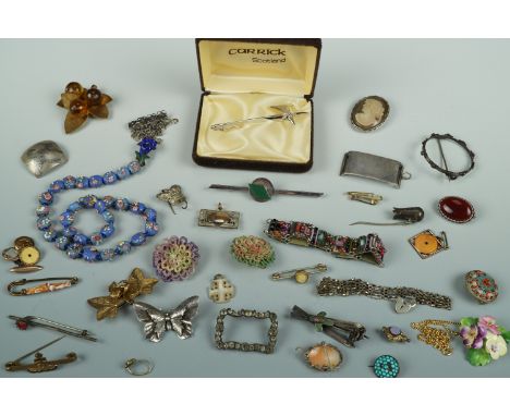 Victorian and later costume jewellery including a Royal Artillery sweetheart brooch, a silver gate-link bracelet, a 1920s pol