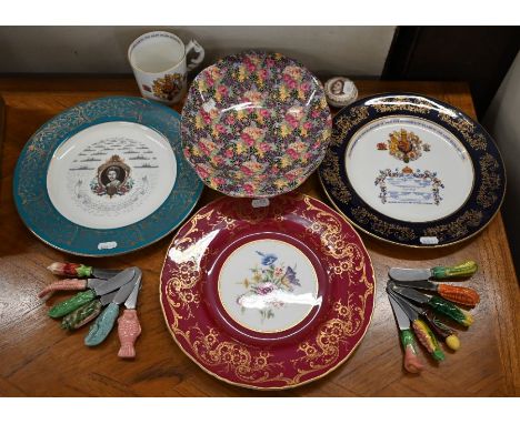 A Royal Worcester floral-printed cabinet plate to/w two Royal commemorative plates, Royal Winton 'Hazel' fruit dish, novelty 