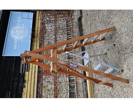 'Ramsay ladders' vintage wooden step ladder to/w Beldray aluminium steps and large double extension aluminium ladder (3)