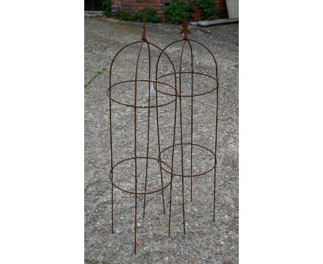A pair of medium arrow head obelisks, 151 x 31 cm (2)