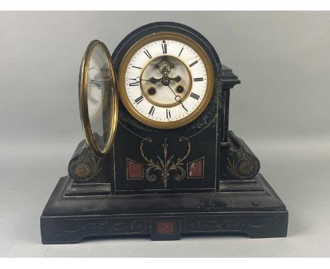 VICTORIAN BLACK SLATE MANTEL CLOCKCondition report: At the time of this condition report the clock is not running, pendulum p