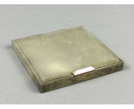 SILVER SQUARE COMPACT,7.5cm wide