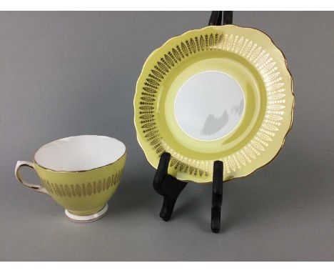 ROYAL CROWN POTTERY PART TEA SERVICE,along with a Colclough part tea service