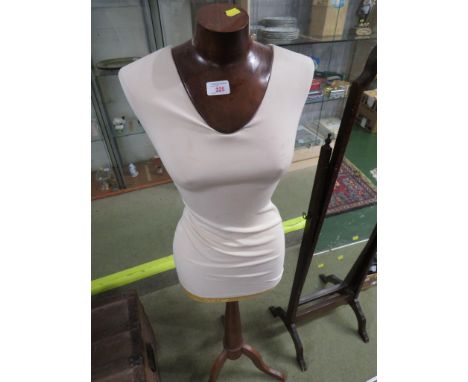 DRESSMAKER'S MANNEQUIN.