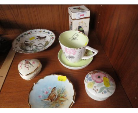 DECORATIVE CHINA DEPICTING BIRDS INCLUDING CAPODIMONTE SHALLOW DISH WITH SWANS , CARLTON WARE JAR AND A LOWRY DAVIES CUP AND 