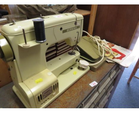 BERMINA 707 ELECTRIC SEWING MACHINE WITH MANUAL.