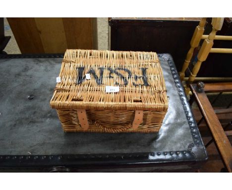 FORTNUM &amp; MASON PICNIC HAMPER, 31CM WIDE