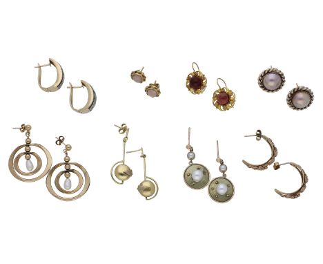 A large collection of assorted earrings, to include a pair of Victorian cabochon garnet earrings in filigrée mounts, various 