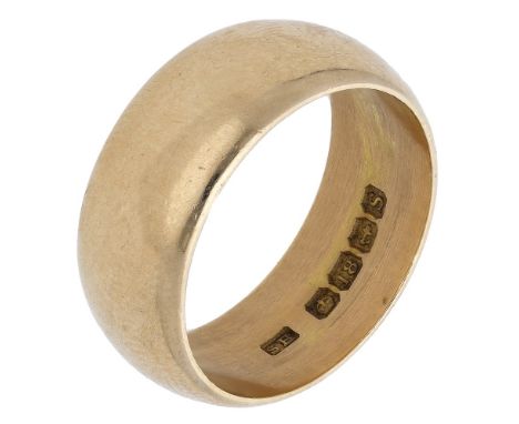 An 18ct rose gold wedding band, the broad band of D-shape profile and hallmarked for Birmingham 1917, width 9mm, ring size T.