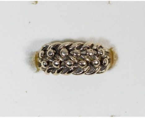 A 9ct gold woven knot ring, M 1/2, 2.5gm 