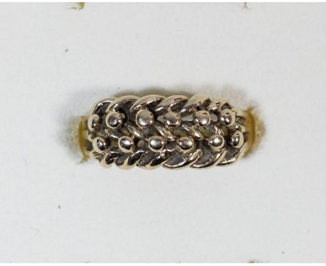 A 9ct gold woven knot ring, M 1/2, 2.5gm 