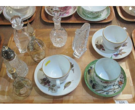 Tray of assorted china and glass to include: Royal Worcester 'Evesham' teacups and saucers; Japanese teacup and saucers; vari