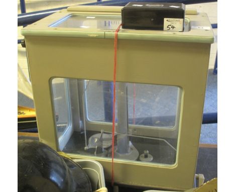 Stanton instrument Ltd cased chemical scales, model C26 with cased weights. (2)(B.P. 24% incl. VAT)