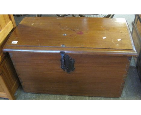 Vintage mahogany trunk with carrying handles and candle holder.(B.P. 24% incl. VAT)