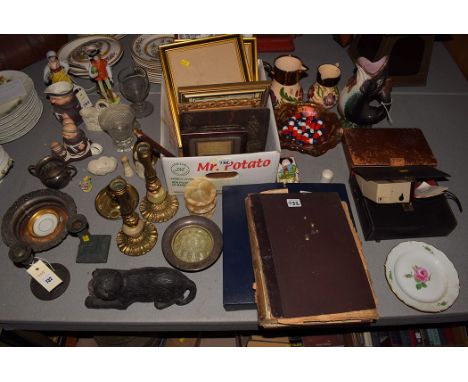 Miscellaneous items, to include: a Majolica fish pattern 'guggle' jug; a set of three graduated Wade jugs; a Crown Staffordsh