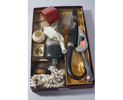 A TRAY OF MIXED ITEMS, to include silver flasks, 9ct gold stick pin, etc