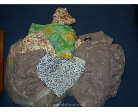 A bag of mixed curtains