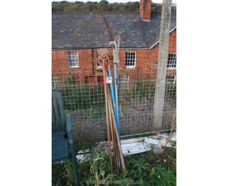 Miscellaneous hoes, rakes, lopper etc.
