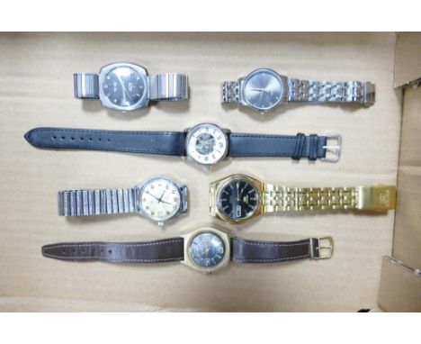 A collection of gents vintage watches in ticking order including Ruble, Delvina, Buren, Seiko 5, Pendle &amp; Sekonda(6) 