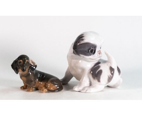 Royal Copenhagen dog figurine sitting Pekingese 1762 &amp; a Royal Copenhagen Dachshund 3170, tallest 9cm (2) 