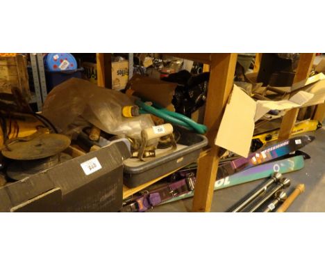 Large quantity of mixed tools