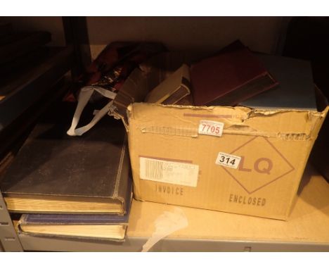 Quantity of vintage books