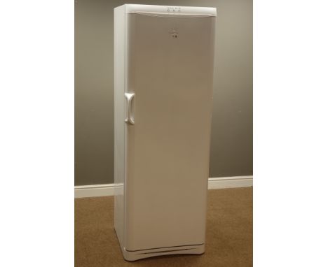Indesit larder freezer, W60cm  (This item is PAT tested - 5 day warranty from date of sale)    Condition Report   Click here 